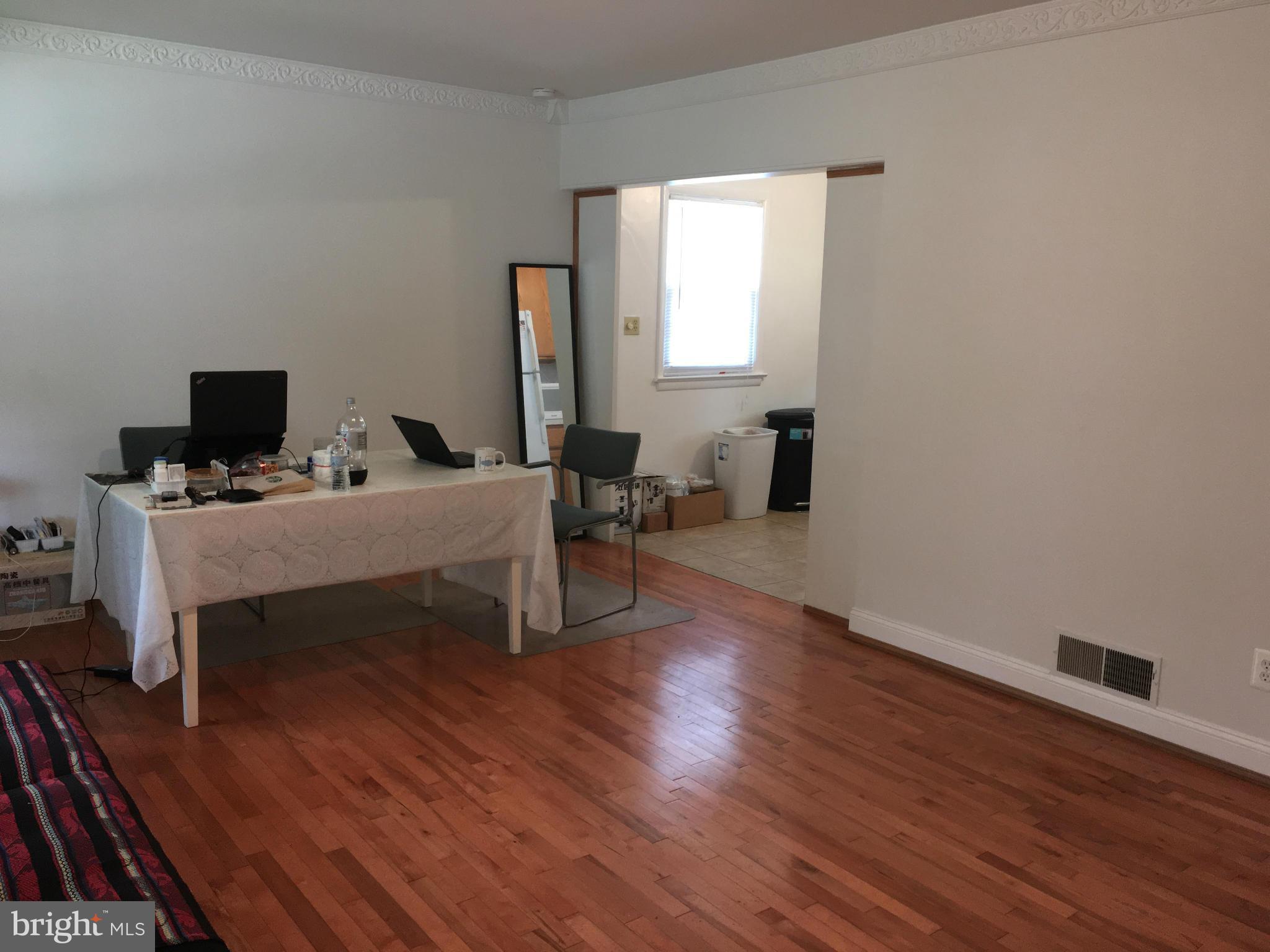 2103 Chapman Road Hyattsville, MD 20783 - Photo 2 of 18 Living Room