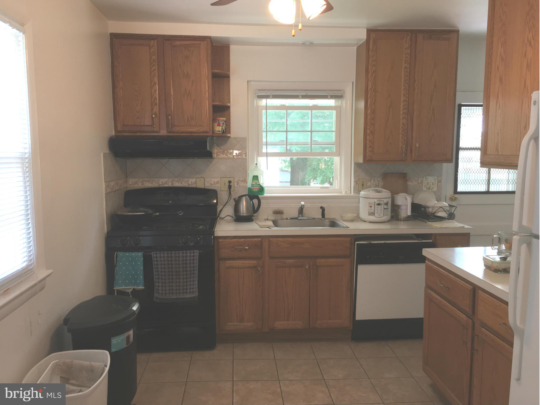 2103 Chapman Road Hyattsville, MD 20783 - Photo 3 of 18 Kitchen