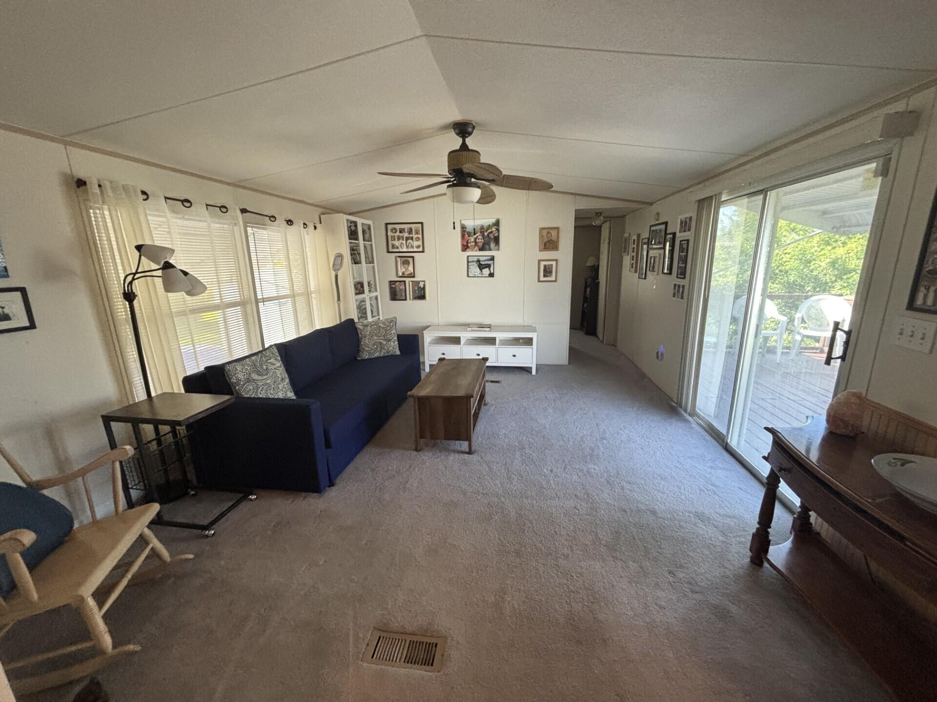 5381 Southwest 35th Street Davie, FL 33314 - Photo 11 of 33 thumbnail_IMG_4756