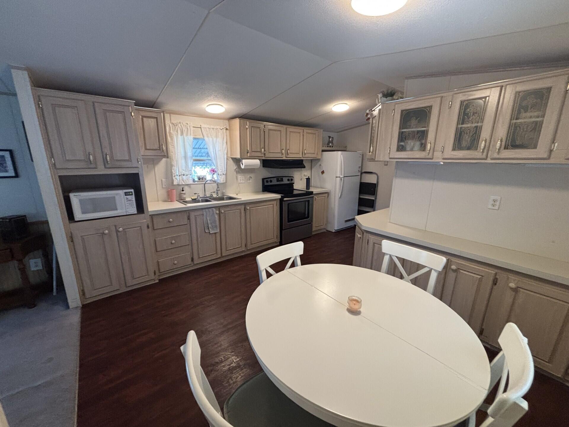 5381 Southwest 35th Street Davie, FL 33314 - Photo 16 of 33 thumbnail_IMG_4764