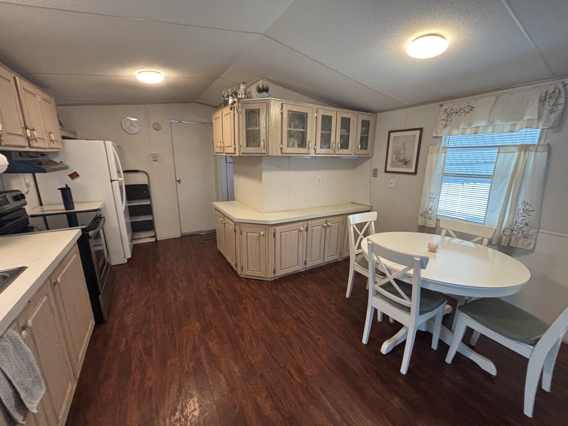 5381 Southwest 35th Street Davie, FL 33314 - Photo 18 of 33 thumbnail_IMG_4766