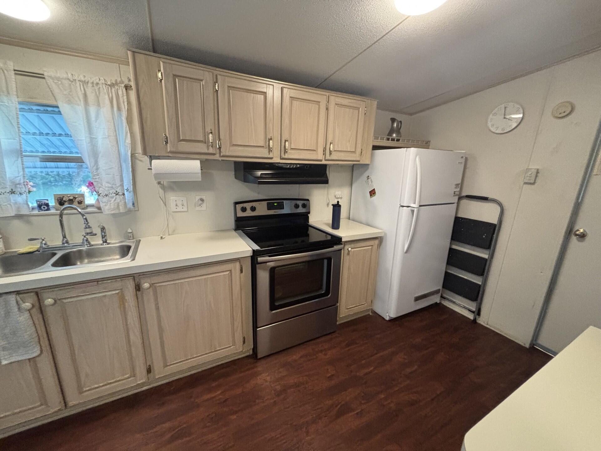 5381 Southwest 35th Street Davie, FL 33314 - Photo 19 of 33 thumbnail_IMG_4767