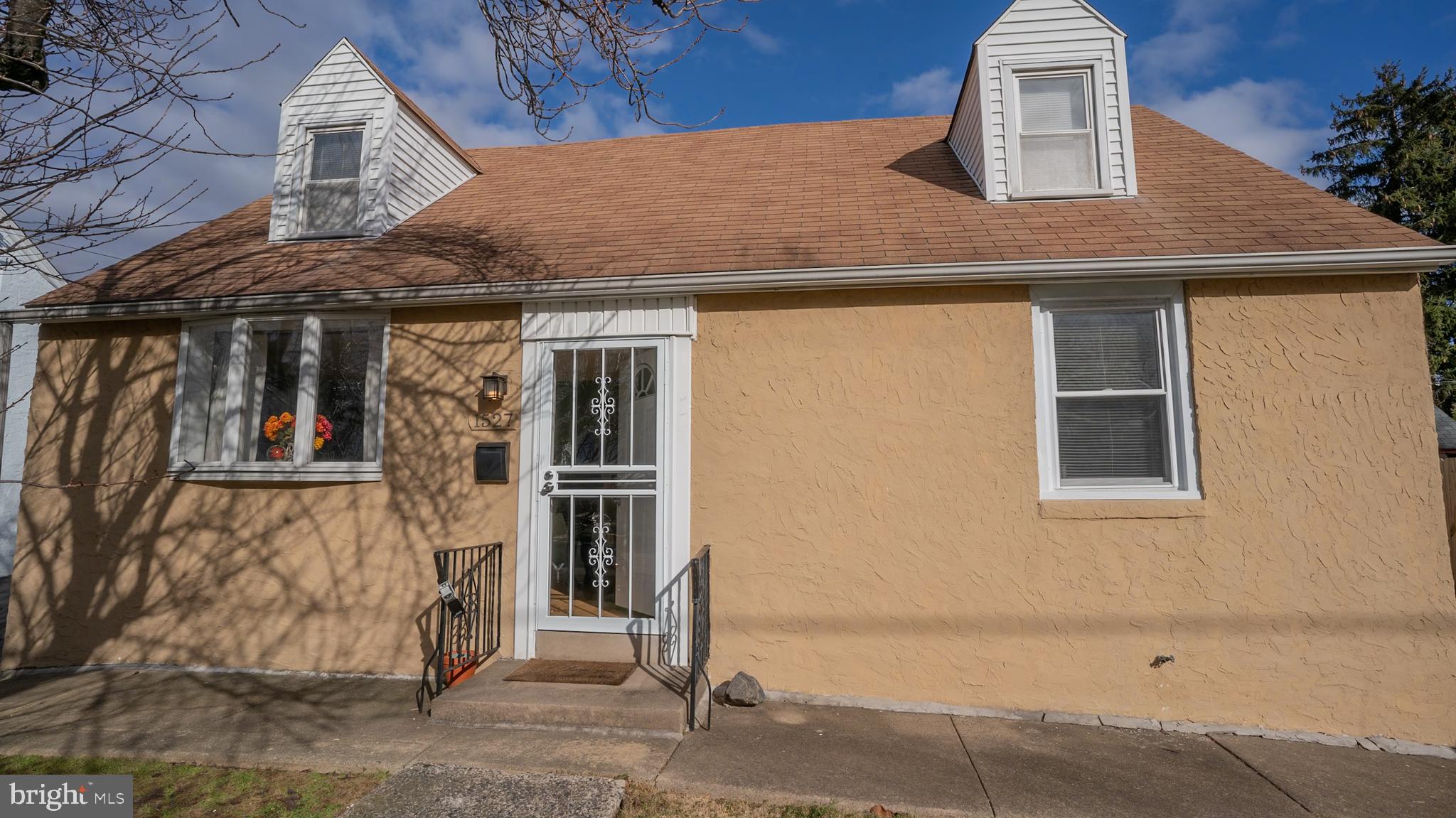 1527 Rhawn Street Philadelphia, PA 19111 - Photo 4 of 41 Front Exterior
