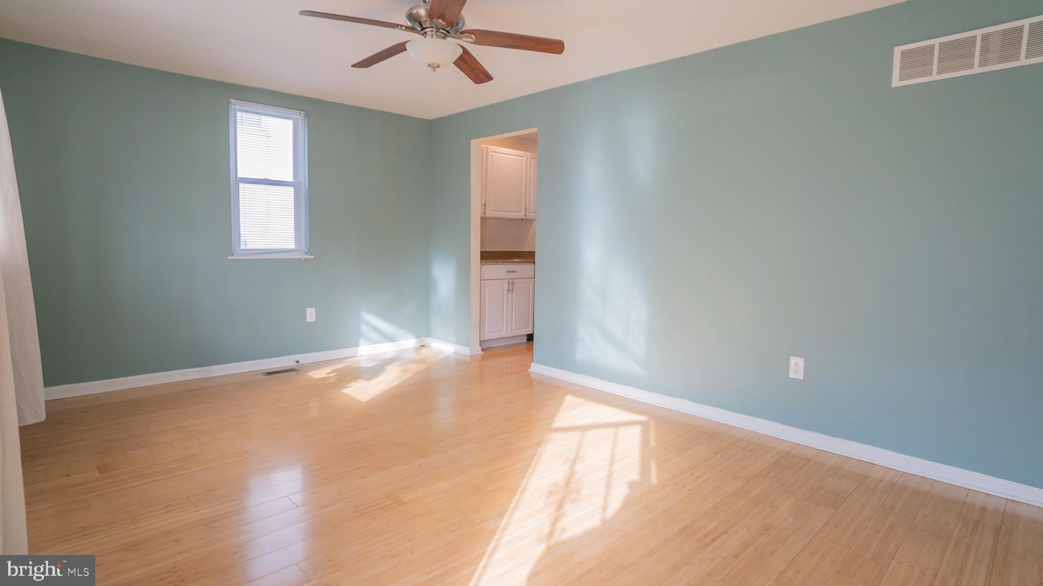 1527 Rhawn Street Philadelphia, PA 19111 - Photo 8 of 41 Living Room