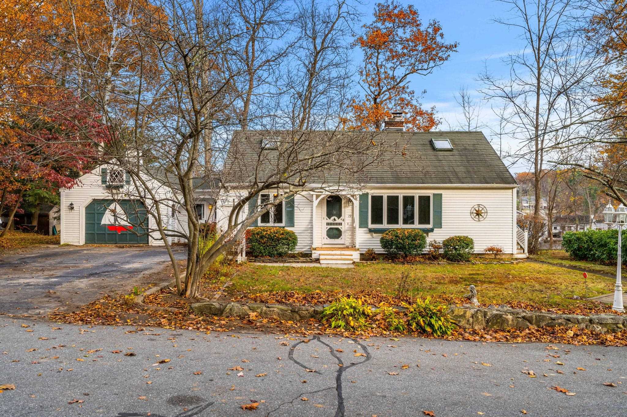 19 McGrath Road Pelham, NH 03076 - Photo 1 of 40 Gallery Image 1