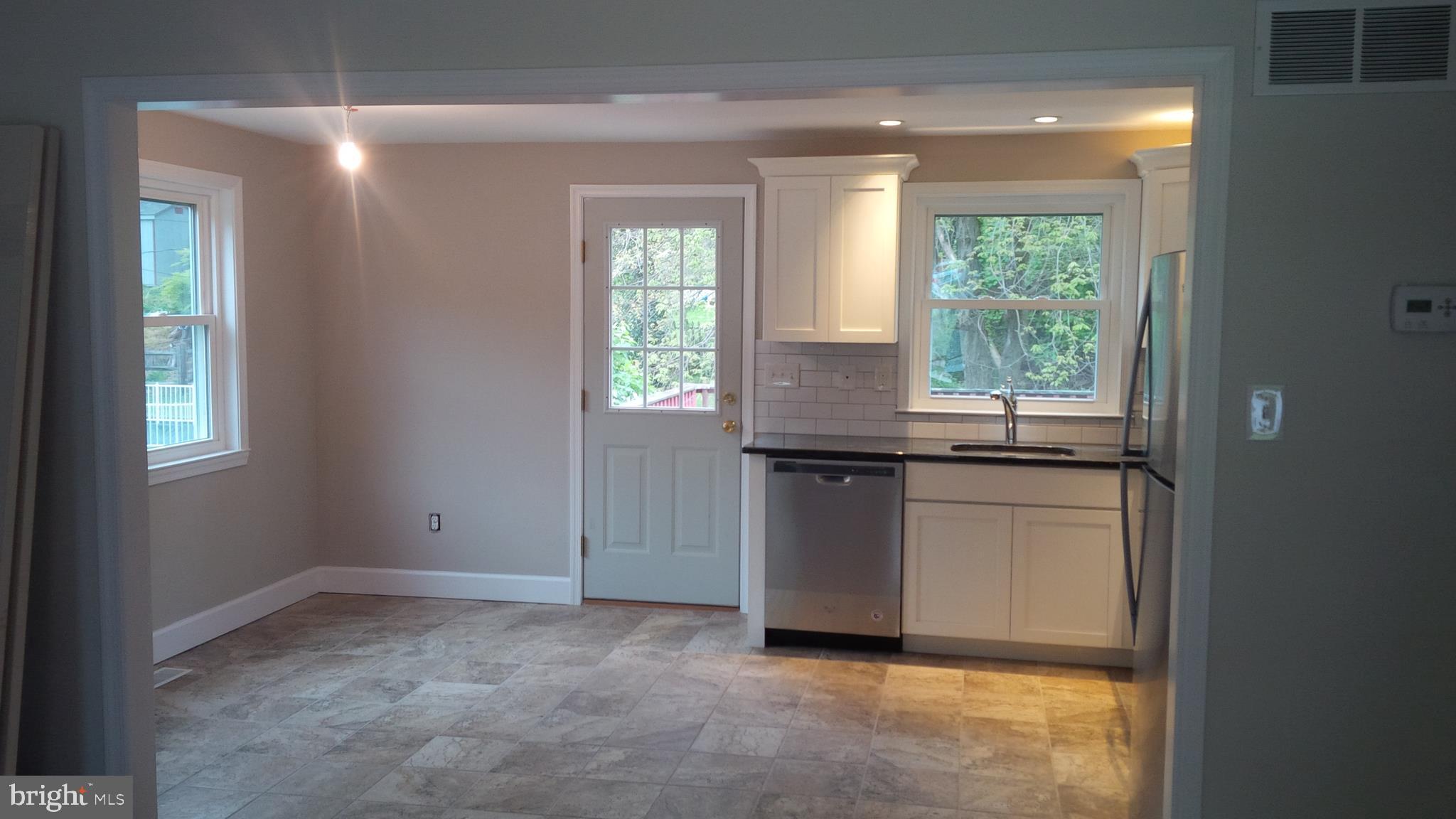 1095 Roberts Road Media, PA 19063 - Photo 2 of 40 New kitchen 2017 stainless appliances