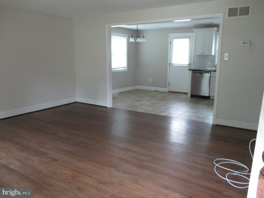 1095 Roberts Road Media, PA 19063 - Photo 9 of 40 living room looking into kitchen