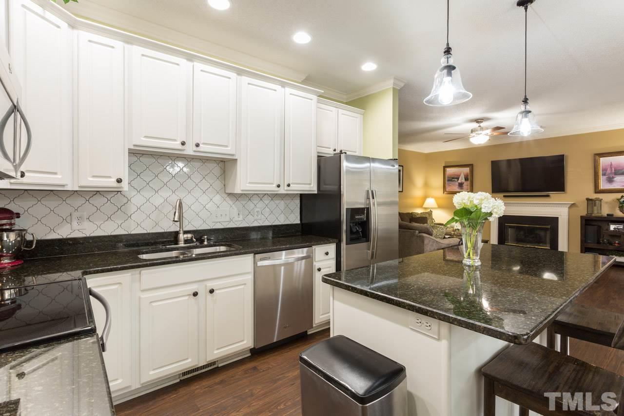 2328 Bolingbrook Lane Raleigh, NC 27613 - Photo 18 of 30