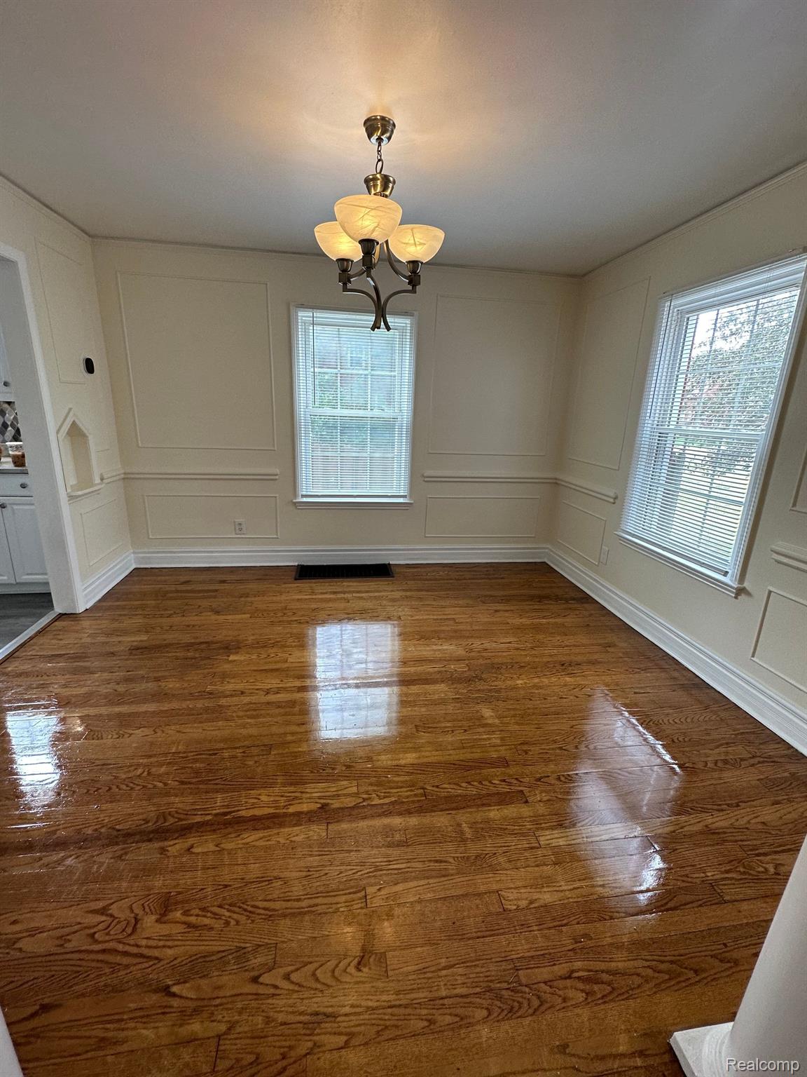 16862 Huntington Road Detroit, MI 48219 - Photo 6 of 20 Gallery Image 6