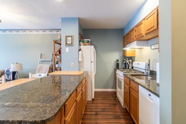 $675,000 | 203 Powderhorn Road, Unit 1001, Burke, VT 05832