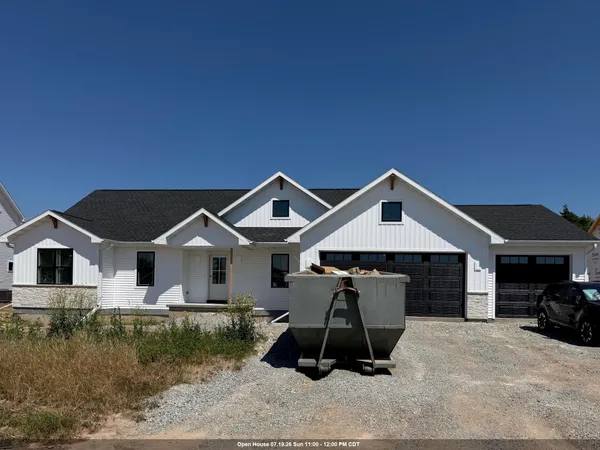 $699,900 | N8864 Galway Lane, Menasha, WI 54952
