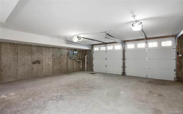 $950,000 | 260 Zerega Avenue | Castle Hill