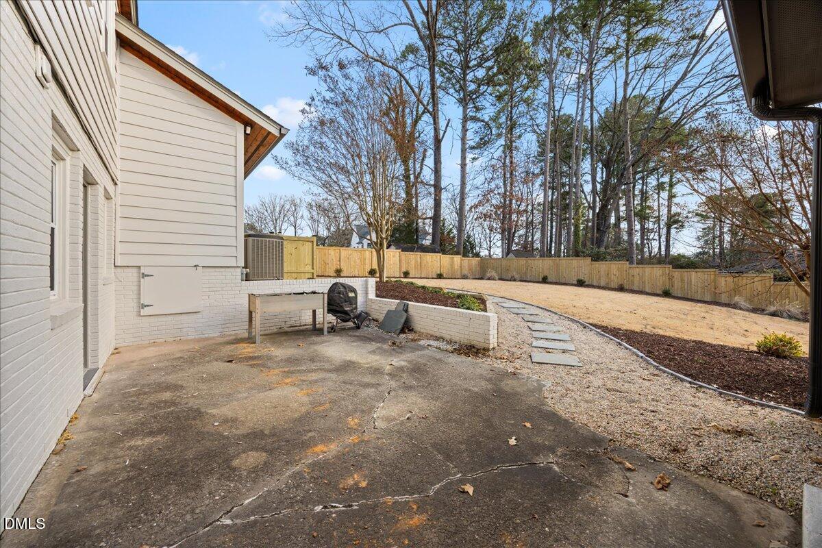 504 Dartmouth Road Raleigh, NC 27609 - Photo 48 of 73 52-2A1A4080