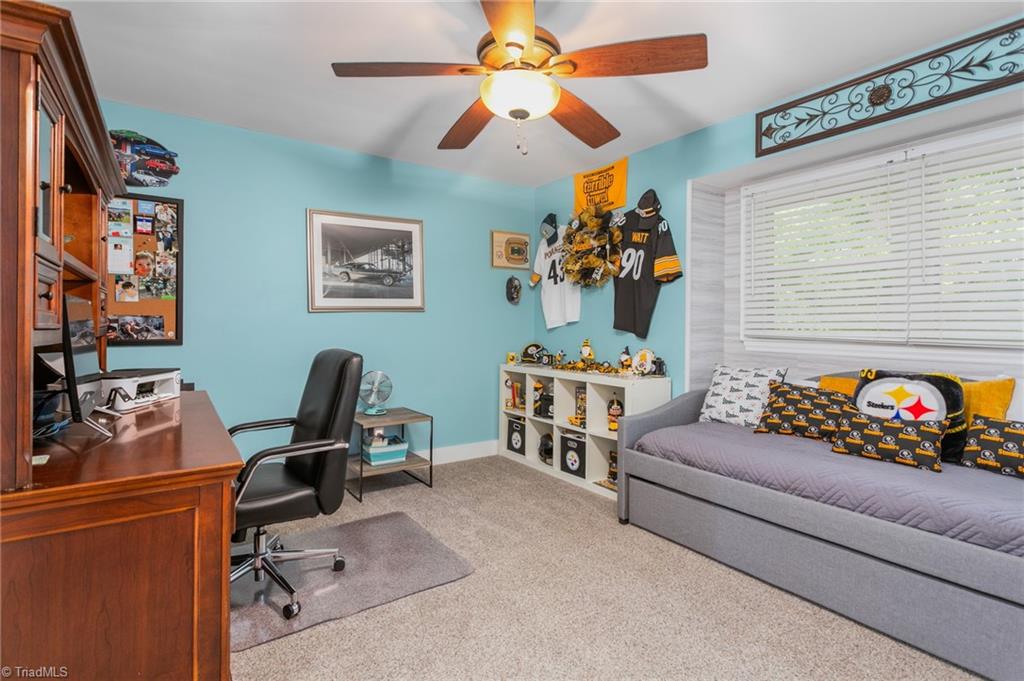 1005 Robinhood Road, Unit B High Point, NC 27262 - Photo 18 of 22 Gallery Image 18