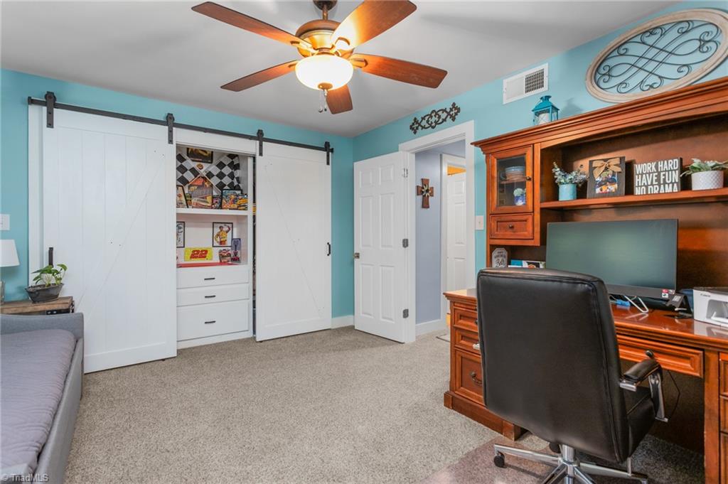 1005 Robinhood Road, Unit B High Point, NC 27262 - Photo 20 of 22 Gallery Image 20