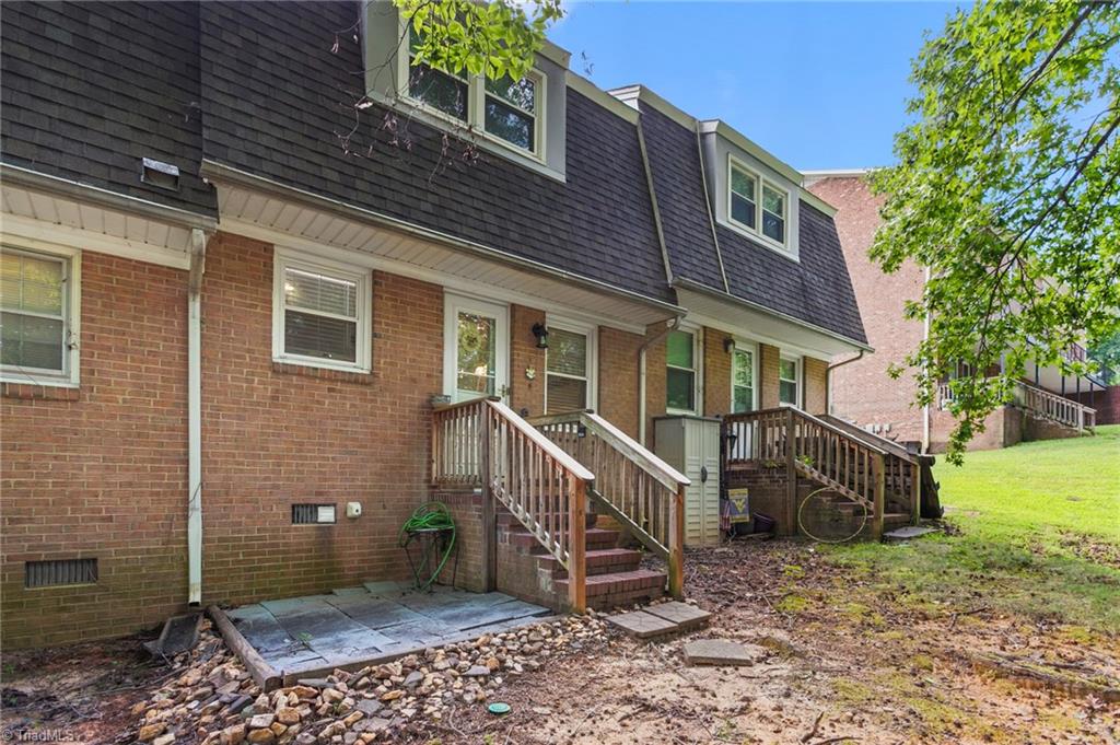 1005 Robinhood Road, Unit B High Point, NC 27262 - Photo 21 of 22 Gallery Image 21