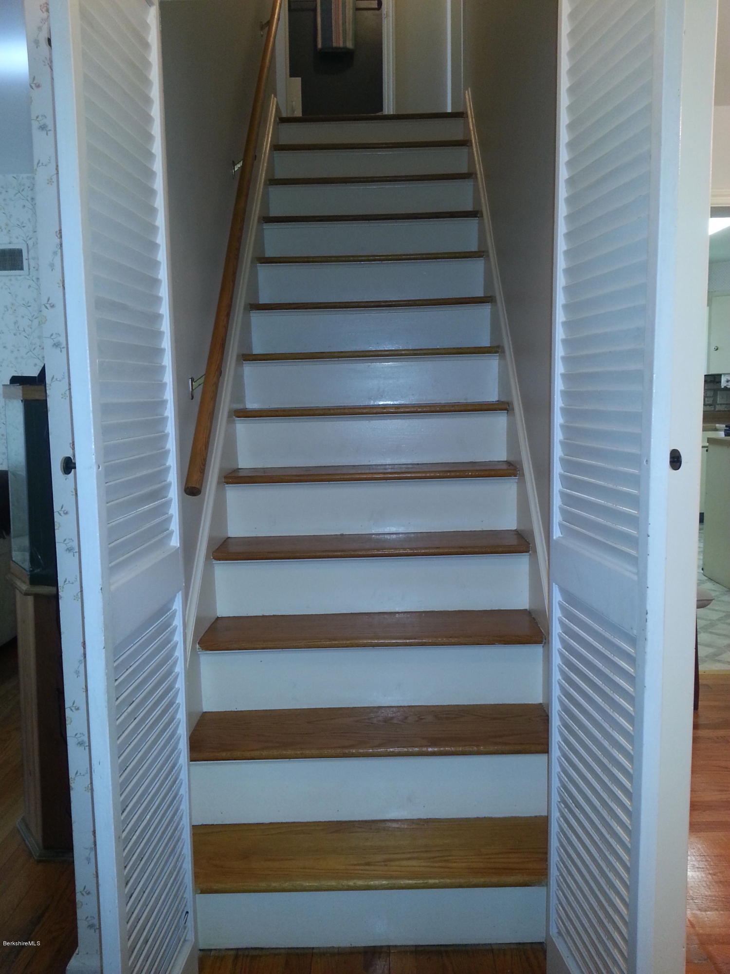 258 Holmes Road Pittsfield, MA 01201 - Photo 14 of 32 20151012_133933