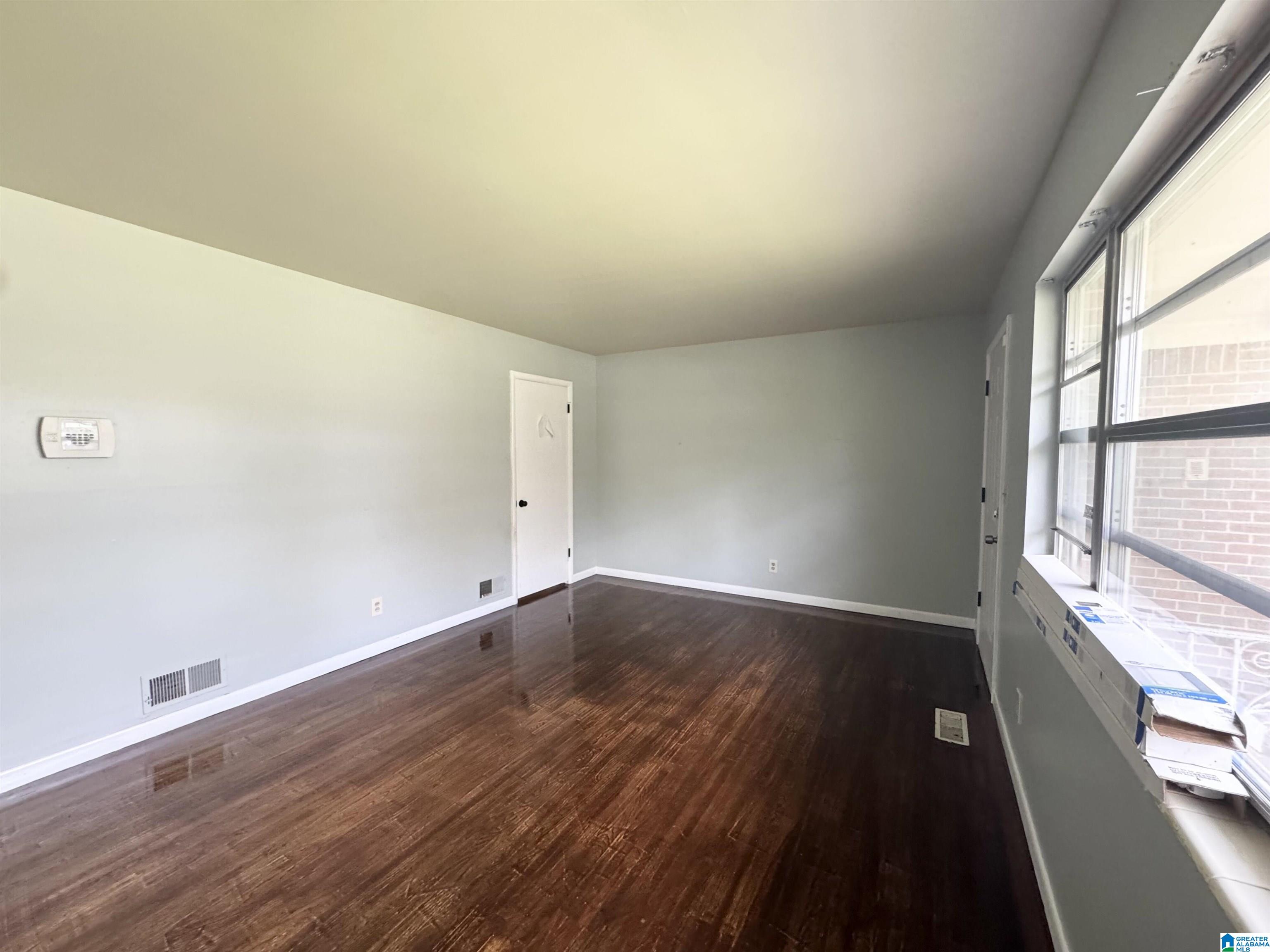 517 Sunhill Road Northwest Birmingham, AL 35215 - Photo 10 of 36