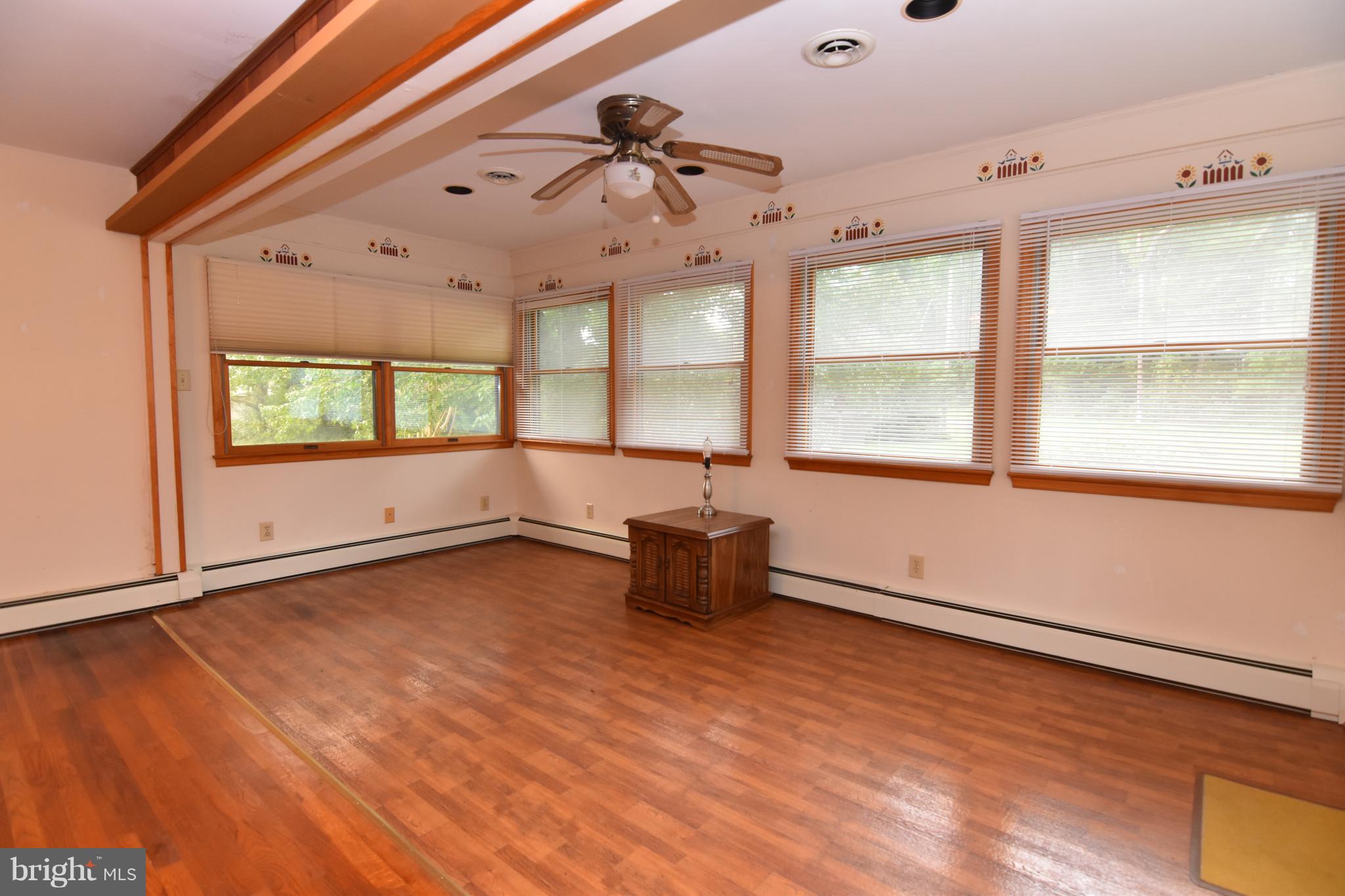 38000 Ed Brown Road Coltons Point, MD 20626 - Photo 5 of 30 Living Room