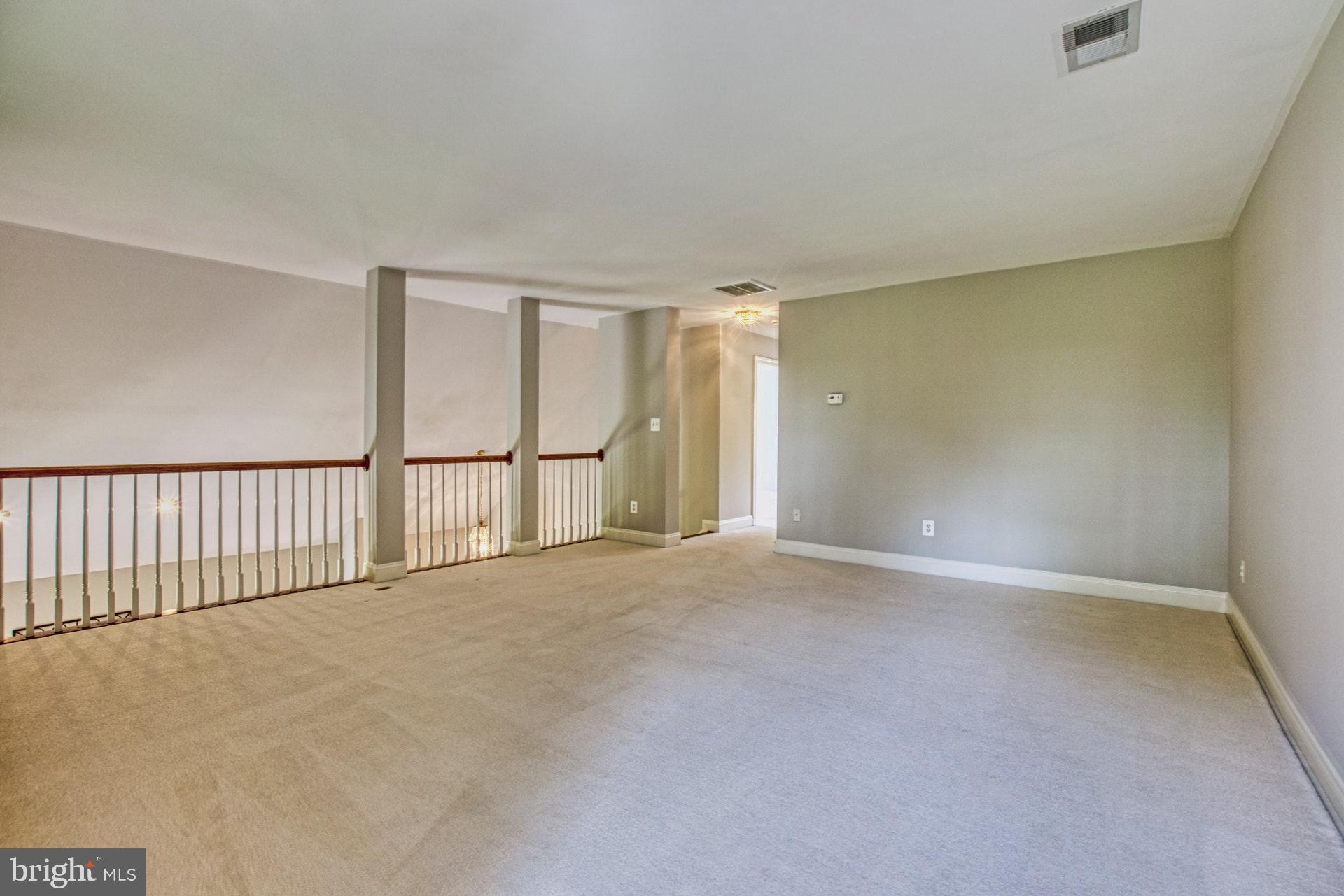 20052 Valhalla Square Ashburn, VA 20147 - Photo 14 of 30 BONUS LOFT!