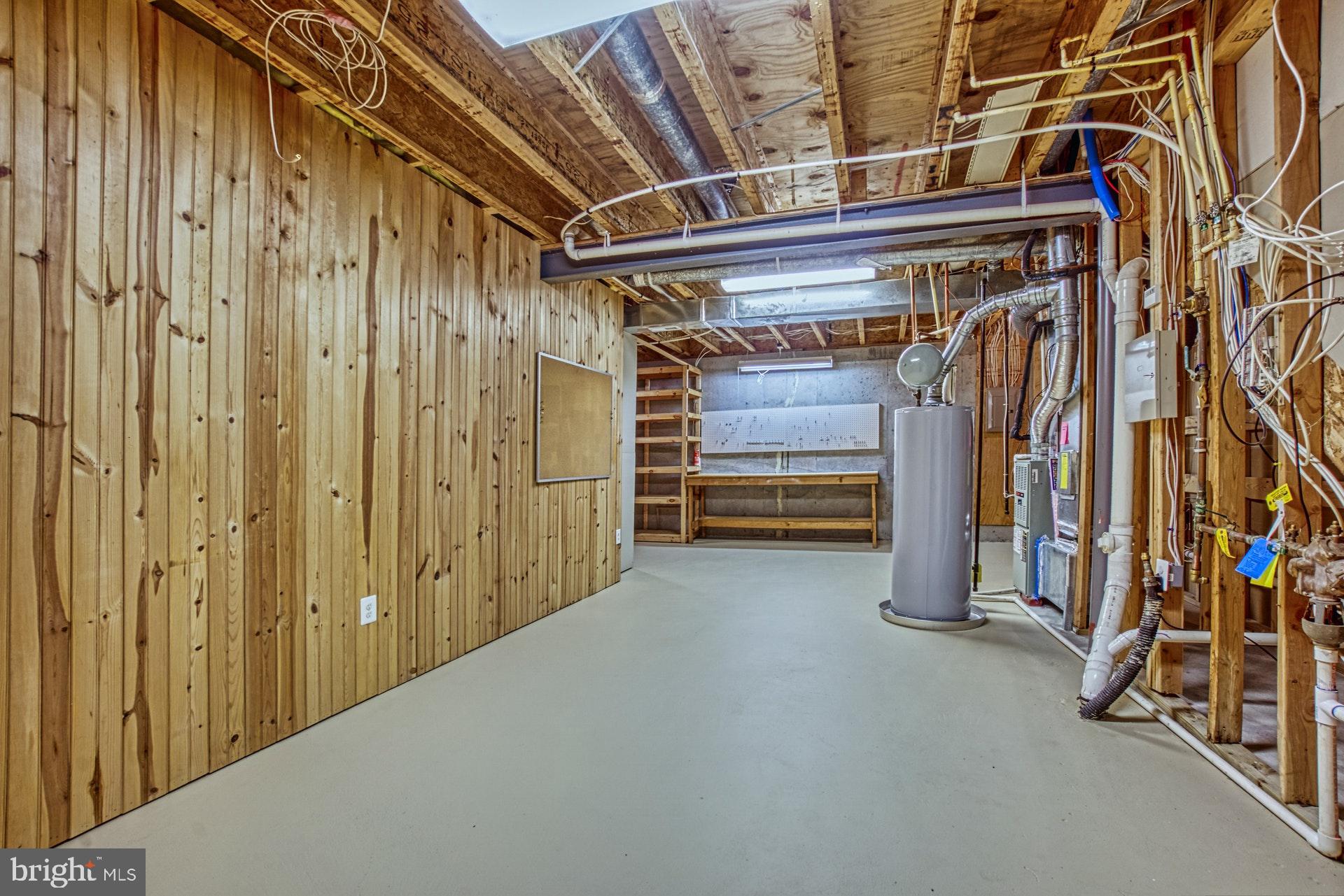 20052 Valhalla Square Ashburn, VA 20147 - Photo 22 of 30 STORAGE SPACE GALORE