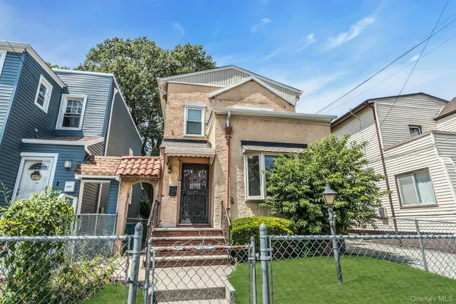 $669,995 | 139-12 233rd Street | Laurelton