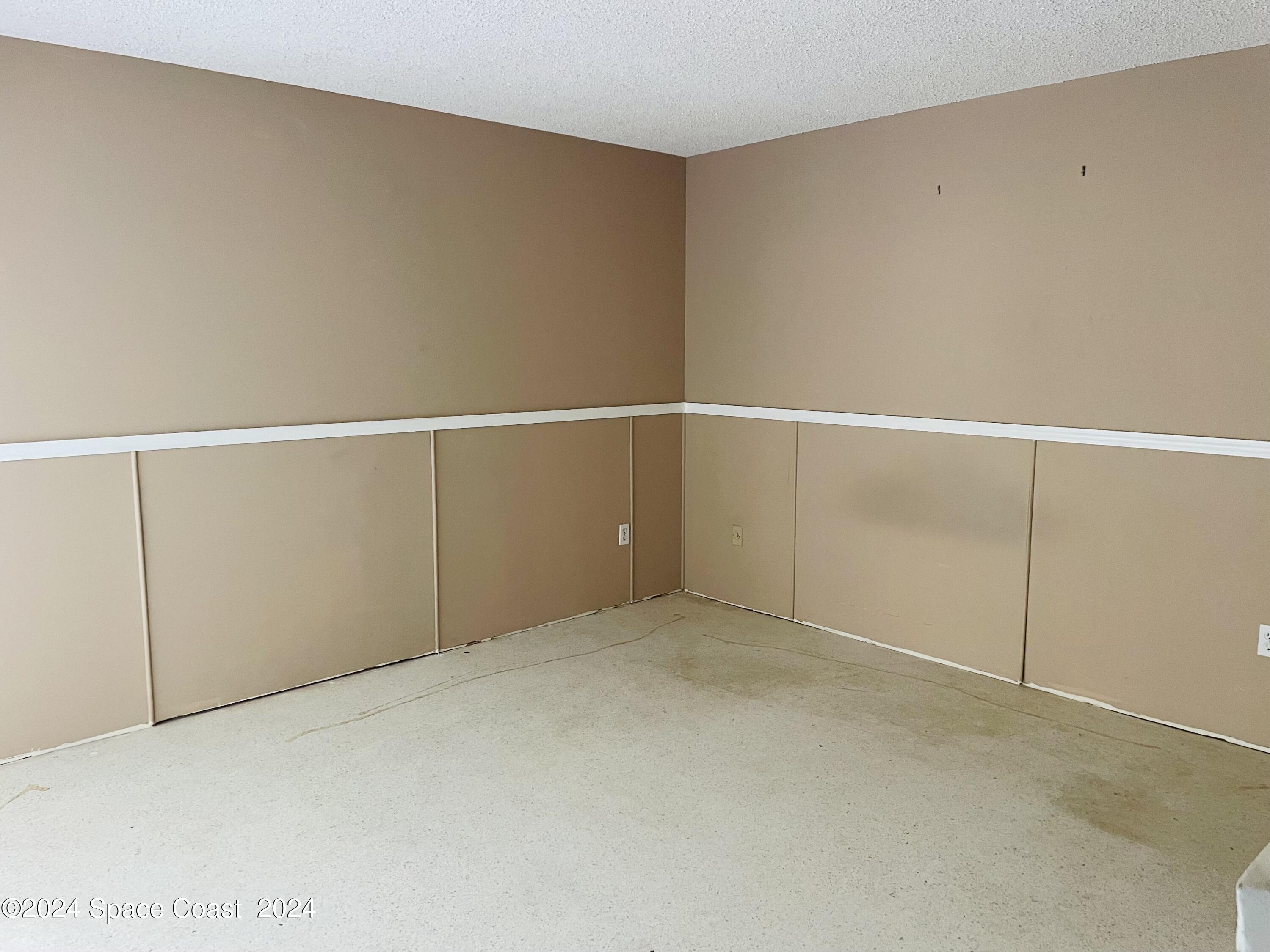 427 Rome Avenue Northeast Palm Bay, FL 32907 - Photo 5 of 20 Photo Sep 18 2024, 1 21 59 PM