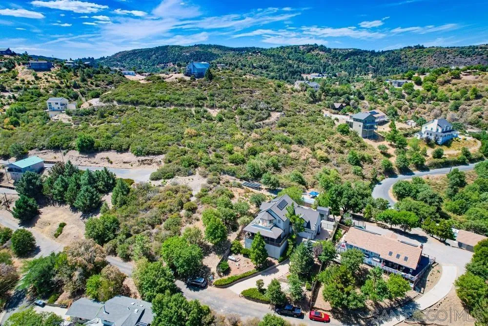 753 Ridgewood Drive Julian, CA 92036 - Photo 36 of 48 a view of a city