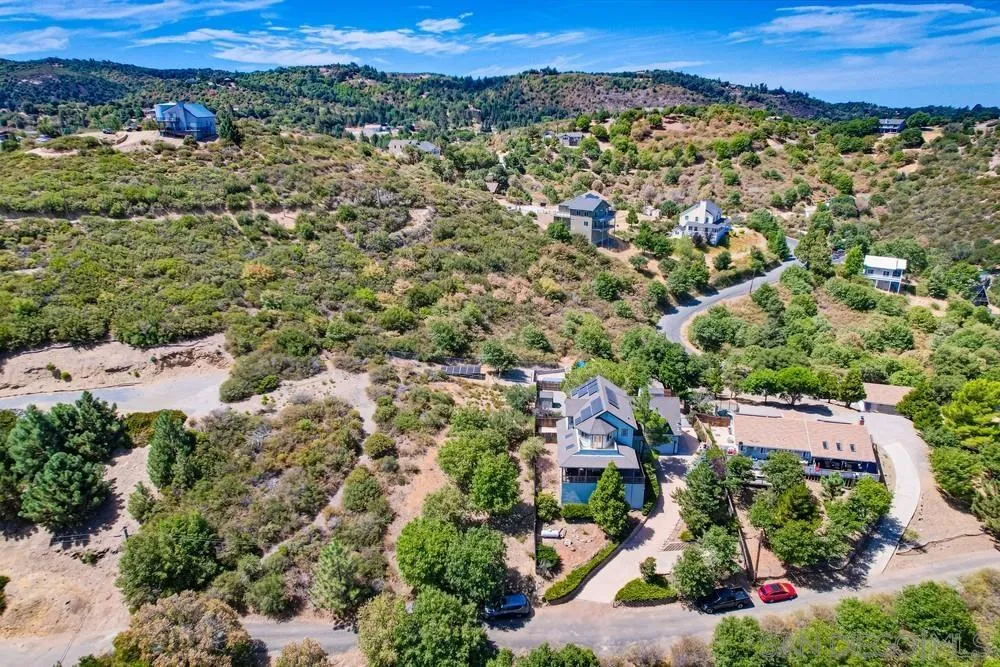 753 Ridgewood Drive Julian, CA 92036 - Photo 44 of 48 a view of a city