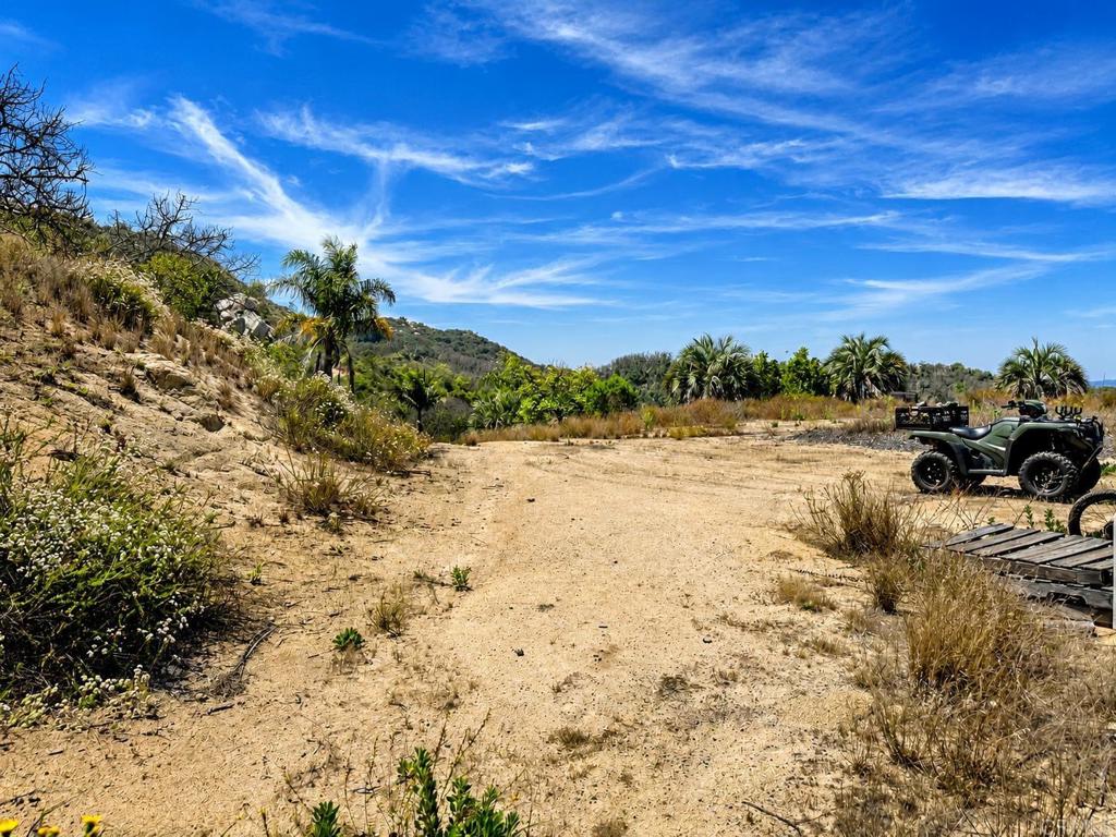 2339 Green Valley Road Fallbrook, CA 92028 - Photo 19 of 39