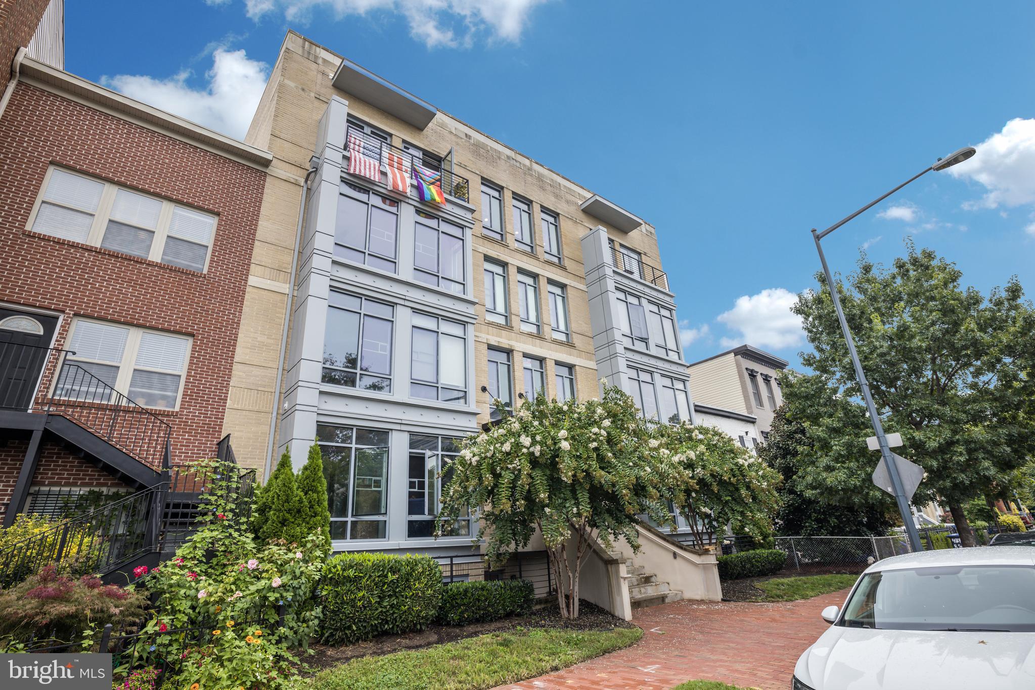 435 R Street Northwest, Unit 205 Washington, DC 20001 - Photo 13 of 14