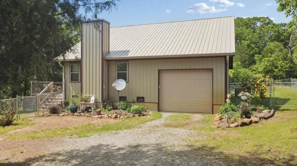 $299,000 | 805 East Dade 52, Greenfield, MO 65661