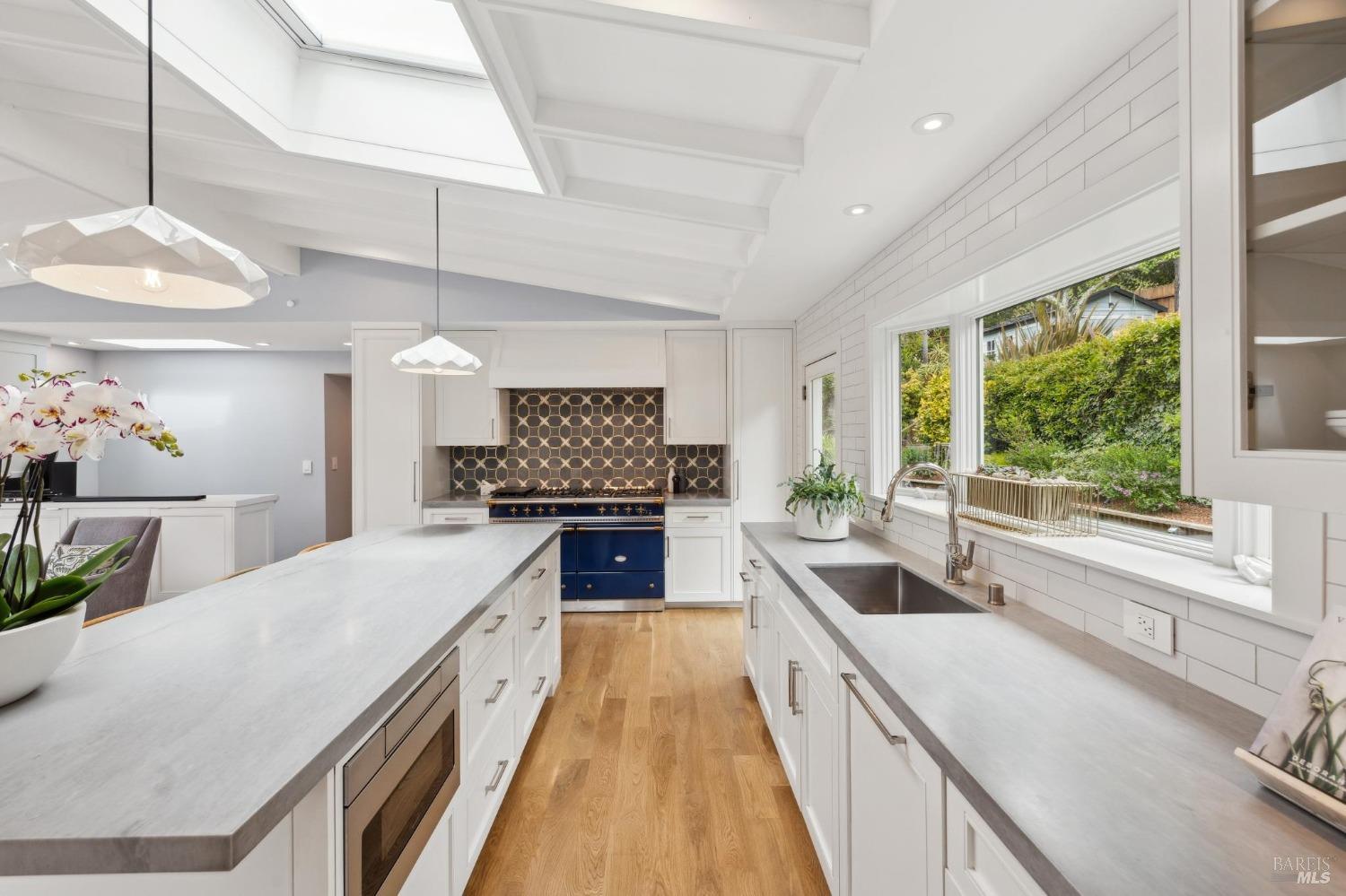 533 Pine Crest Road Mill Valley, CA 94941 - Photo 23 of 99