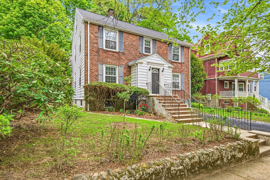 33 Harvard Street, Unit 2 Arlington, MA 02476 - Photo 5 of 41