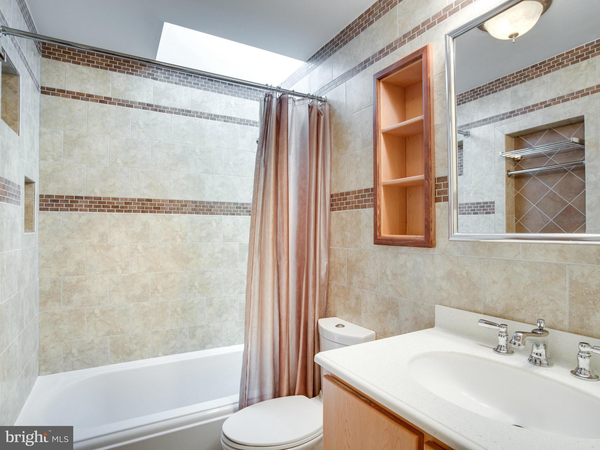 3428 Holland Cliffs Road Huntingtown, MD 20639 - Photo 17 of 28 Bath (Master)