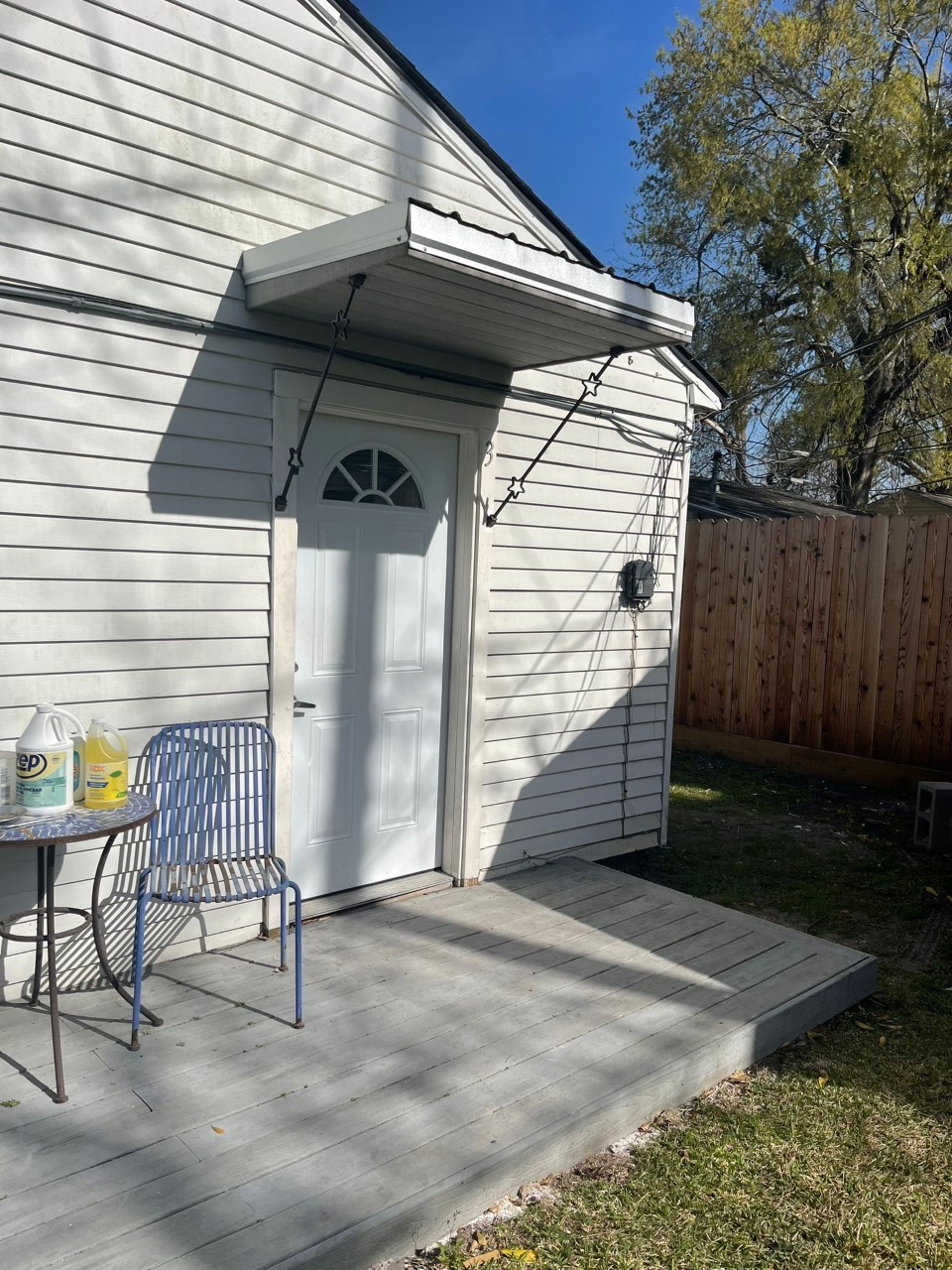 a view of a bench in the patio