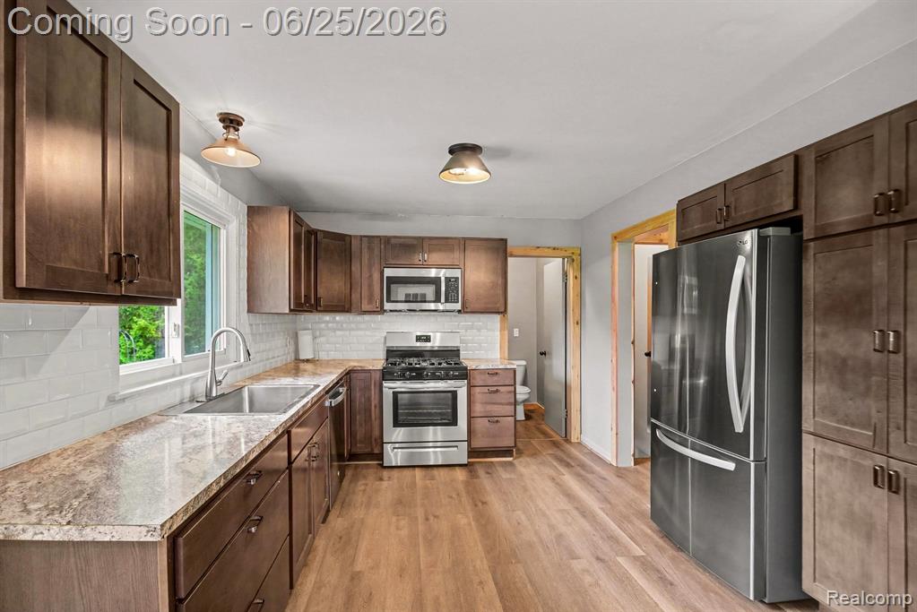 2487 North Lapeer Road Lapeer, MI 48446 - Photo 6 of 16