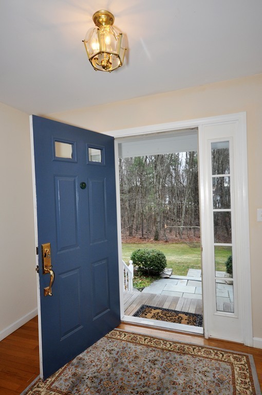 87 Taylor Road Acton, MA 01720 - Photo 3 of 30 Gallery Image 3
