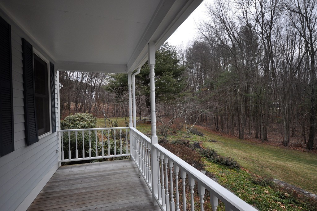 87 Taylor Road Acton, MA 01720 - Photo 4 of 30 Gallery Image 4