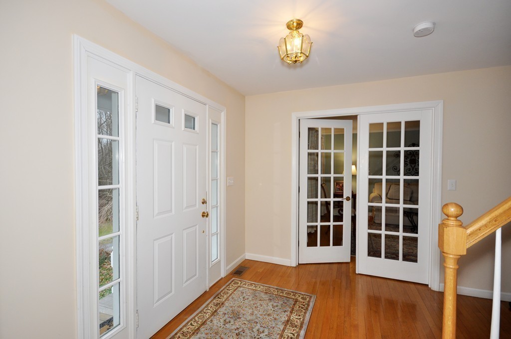 87 Taylor Road Acton, MA 01720 - Photo 5 of 30 Gallery Image 5