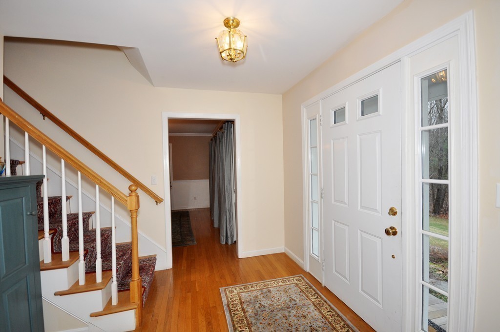 87 Taylor Road Acton, MA 01720 - Photo 6 of 30 Gallery Image 6