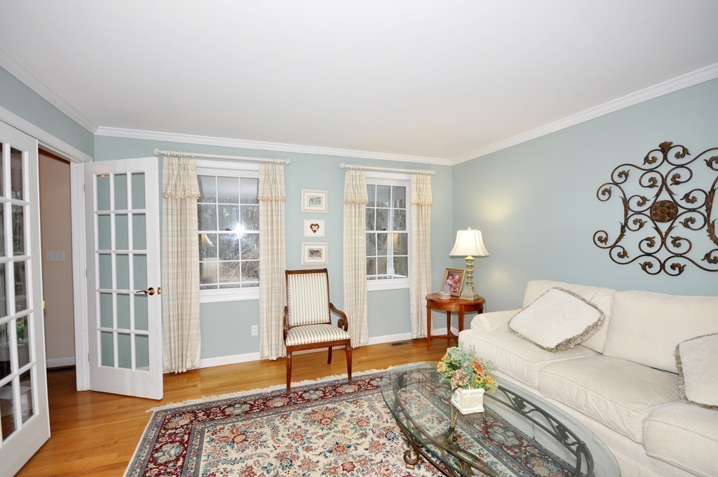 87 Taylor Road Acton, MA 01720 - Photo 8 of 30 Gallery Image 8