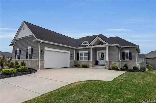 $994,900 | 9681 Sandcherry Court, Clarence, NY 14032