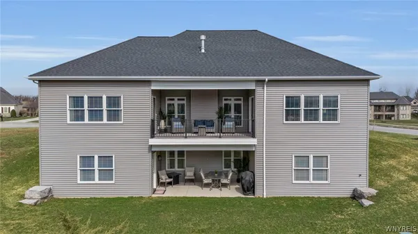 $994,900 | 9681 Sandcherry Court, Clarence, NY 14032