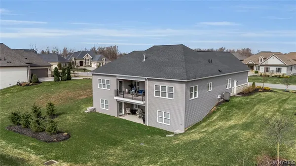 $994,900 | 9681 Sandcherry Court, Clarence, NY 14032