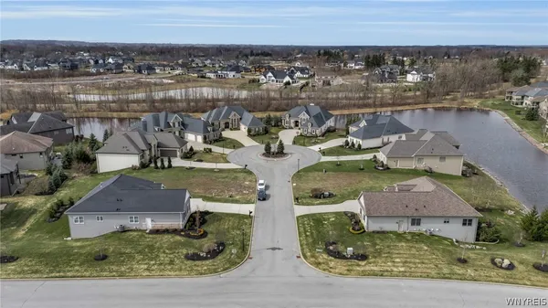$994,900 | 9681 Sandcherry Court, Clarence, NY 14032