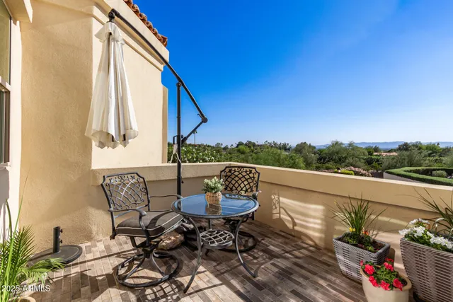 $1,215,000 | 3800 East Lincoln Drive, Unit 37, Phoenix, AZ 85018