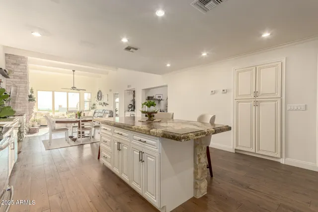 $1,215,000 | 3800 East Lincoln Drive, Unit 37, Phoenix, AZ 85018