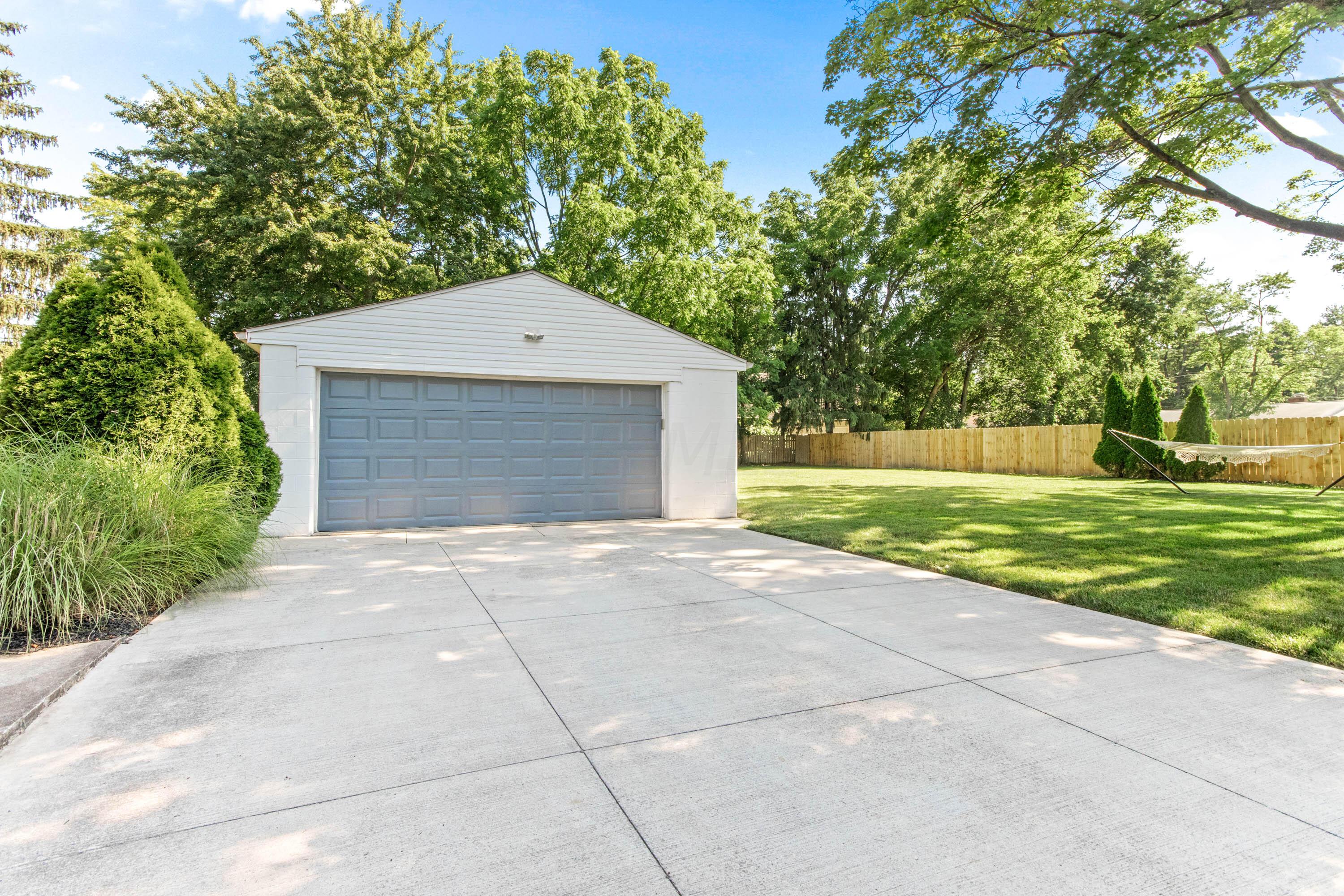 2700 Zollinger Road Columbus, OH 43221 - Photo 32 of 32 32-Exterior Back