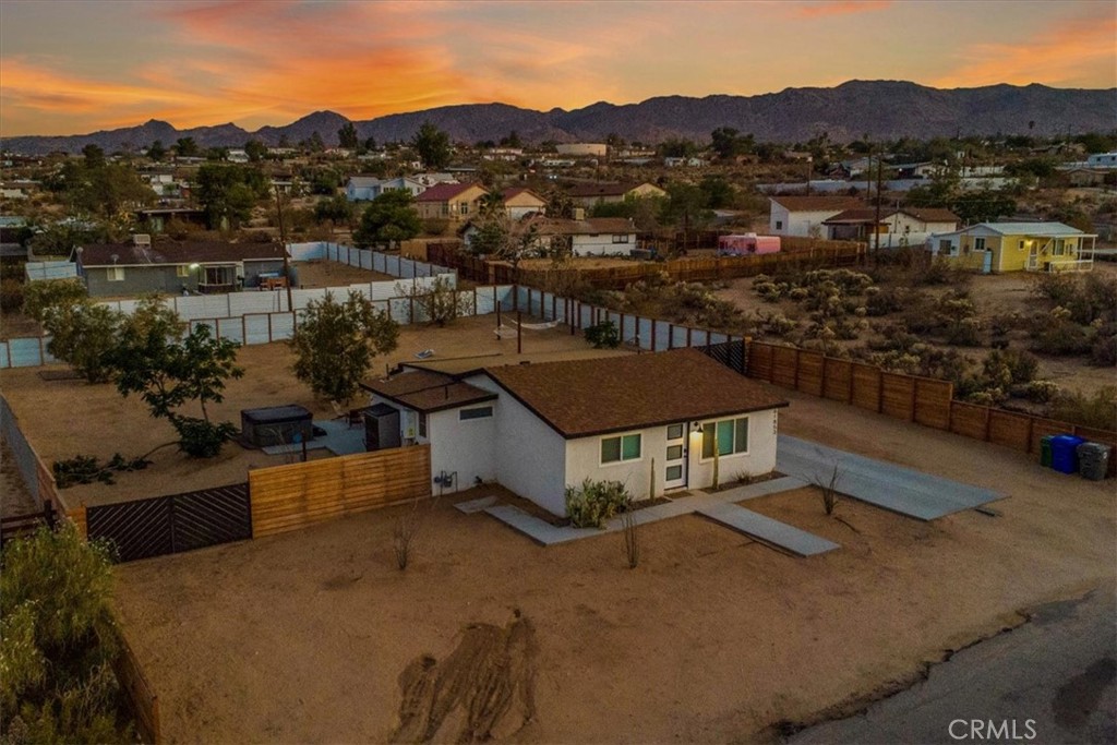 61853 Grand View Circle Joshua Tree, CA 92252 - Photo 3 of 58